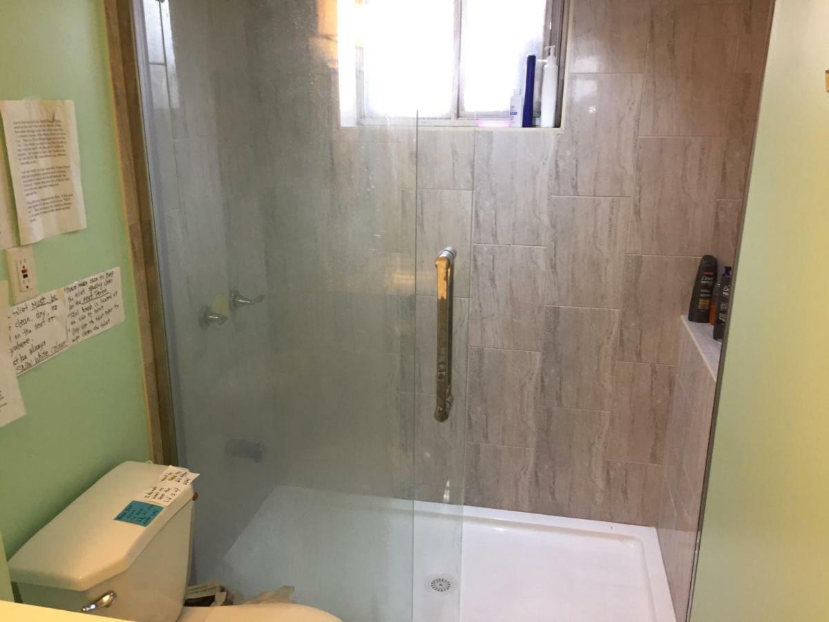 Private Room Near Airport Mississauga Exterior photo