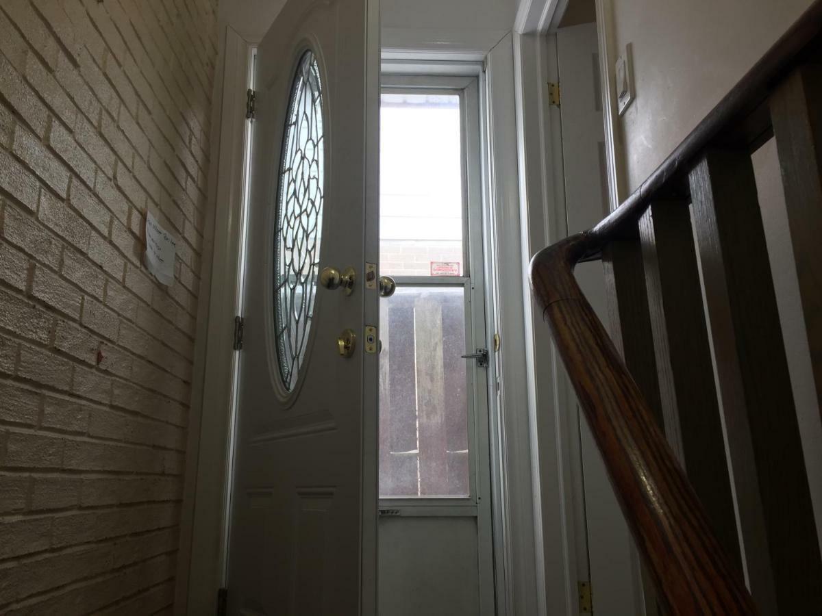 Private Room Near Airport Mississauga Exterior photo