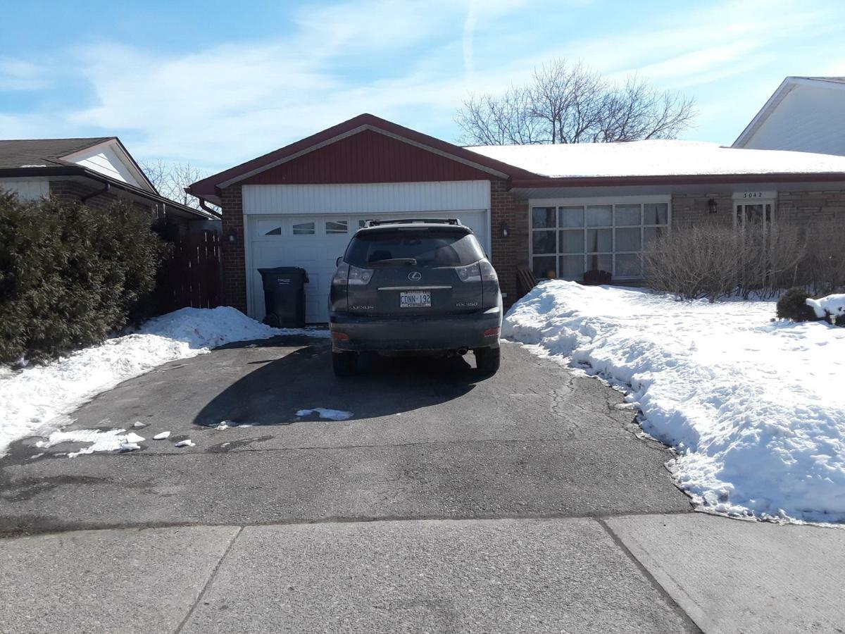 Private Room Near Airport Mississauga Exterior photo
